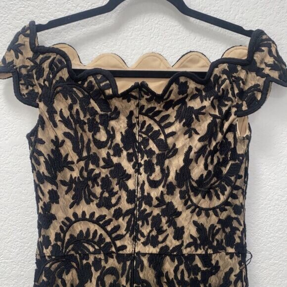 Tadashi shoji black lace gown size 6 - Picture 4 of 9